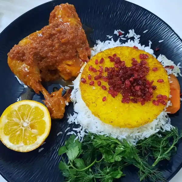 تزیین مرغ سرخ شده