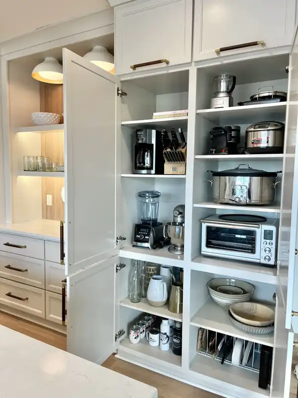 چیدمان کابینت عروس