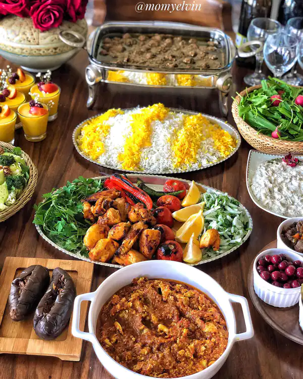 میز شام مهمانی