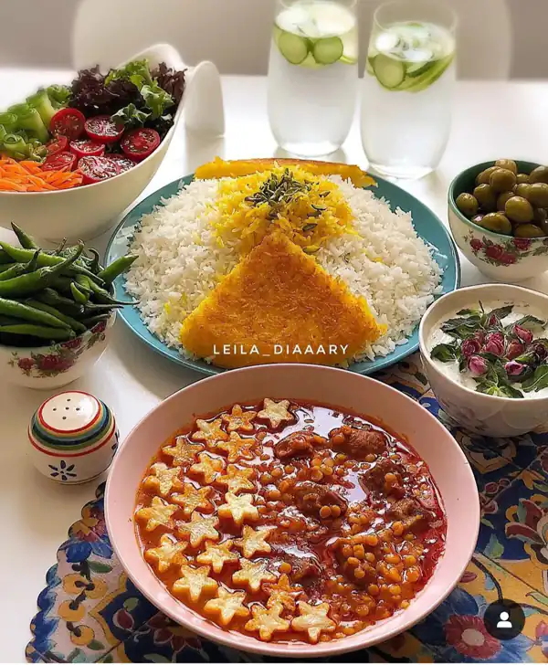 میز شام مهمانی