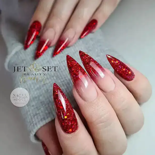 طراحی ناخن آمبره قرمز
