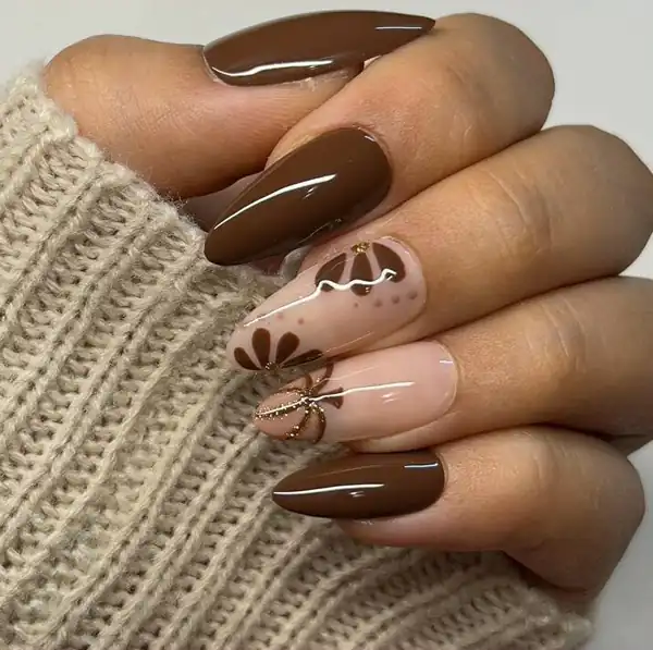 طراحی ناخن قهوه ای تیره