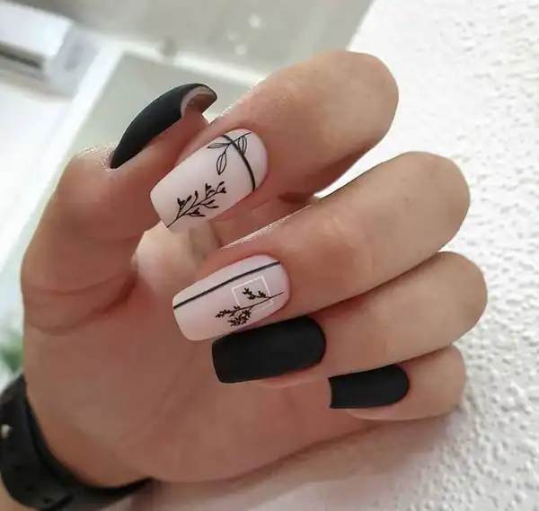 طراحی ناخن مشکی سفید
