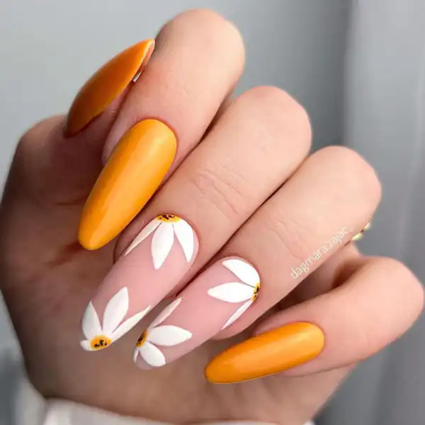 طراحی ناخن پاییزی ۱۴۰۴