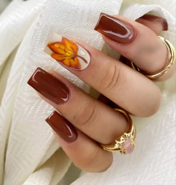 طراحی ناخن پاییزی ۱۴۰۴