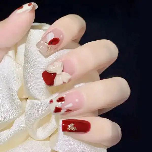 طراحی ناخن پاپیون برجسته