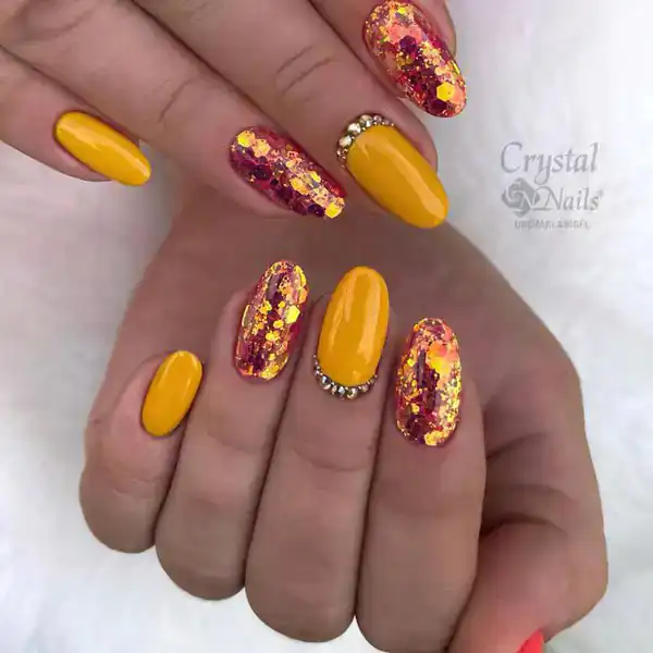 طراحی ناخن شیک نارنجی