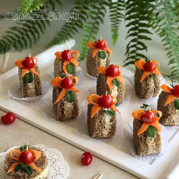 تزیین غذا با سیخ چوبی