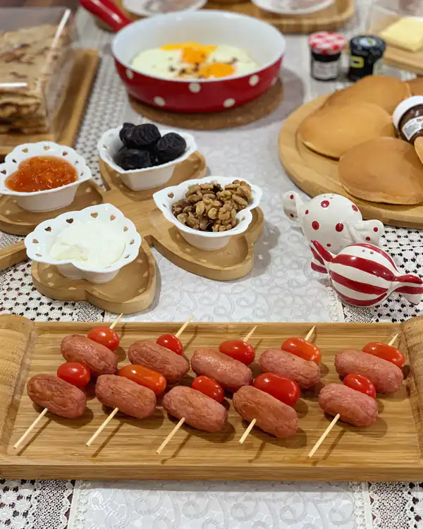 تزیین غذا با سیخ چوبی