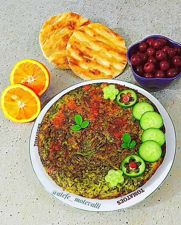 تزیین کوکو سبزی مجلسی