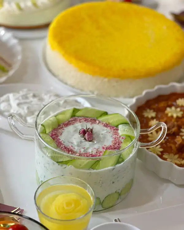 تزیین ماست و خیار