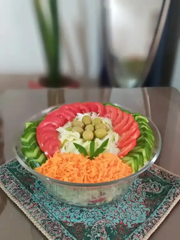 تزیین سالاد دونفره