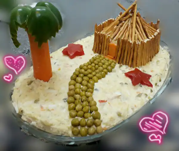 تزیین سالاد الویه به شکل کلبه