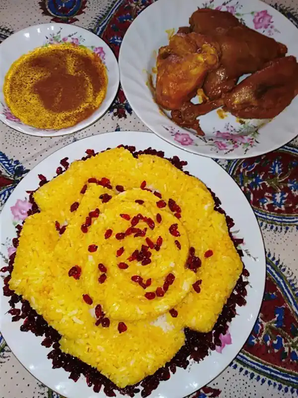 تزیین زرشک پلو با مرغ ساده