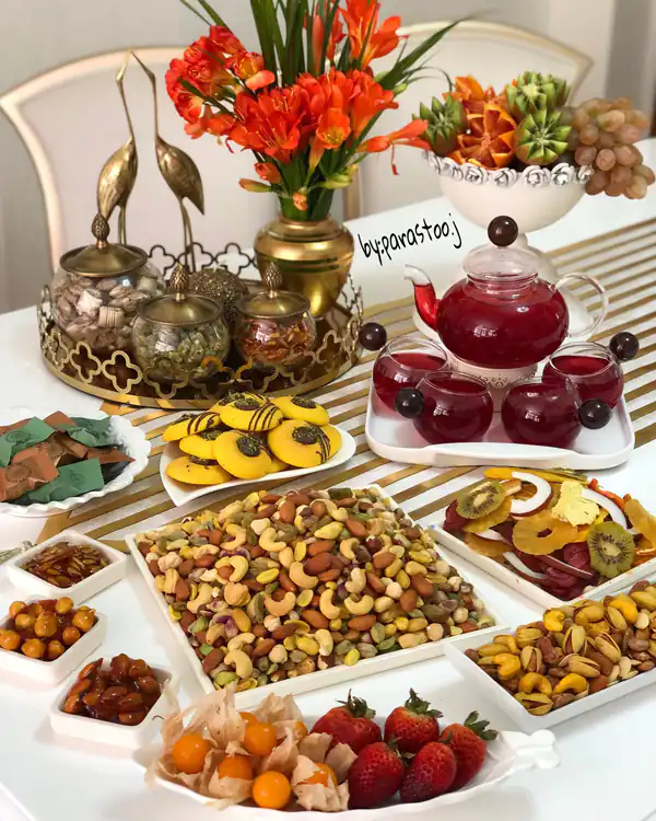 ایده تزیین میز شب یلدا
