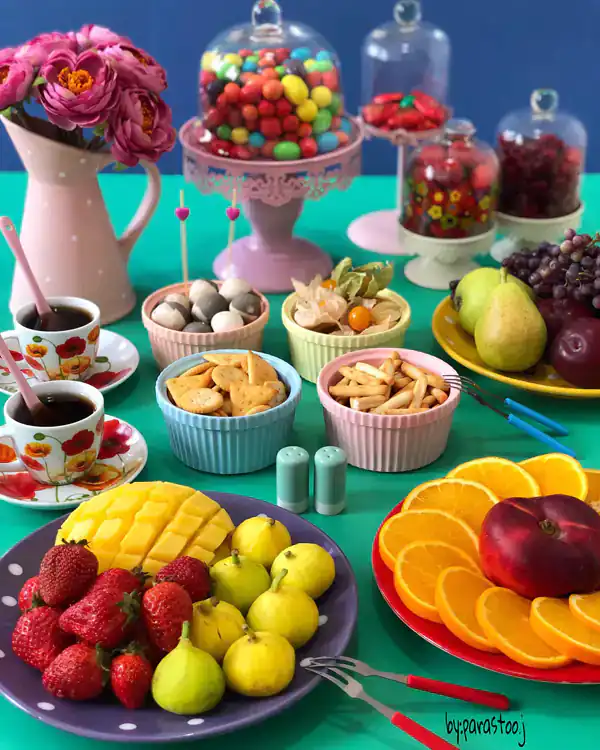 میز عصرانه مهمانی