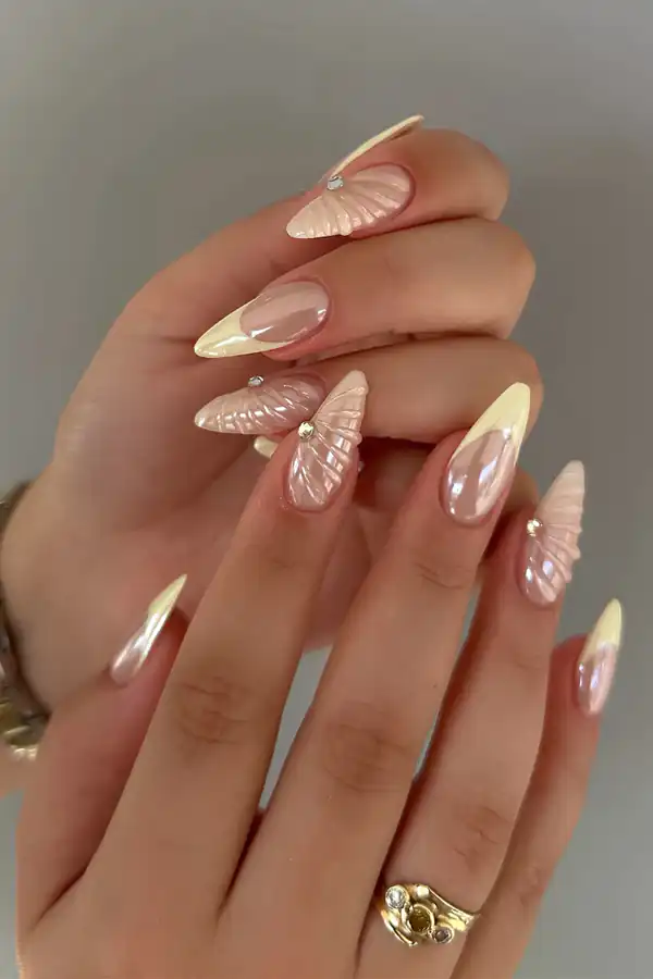 طراحی ناخن زرد کره ای