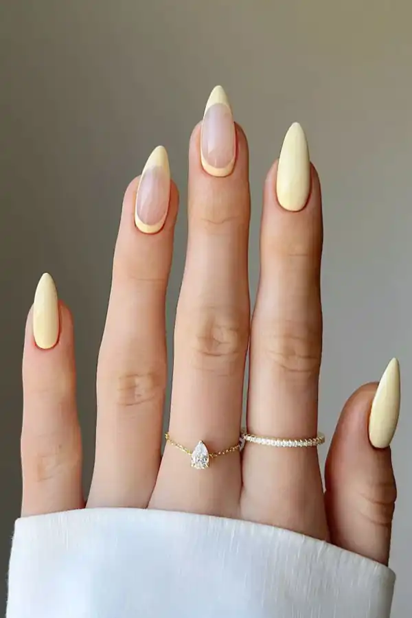 طراحی ناخن زرد کره ای