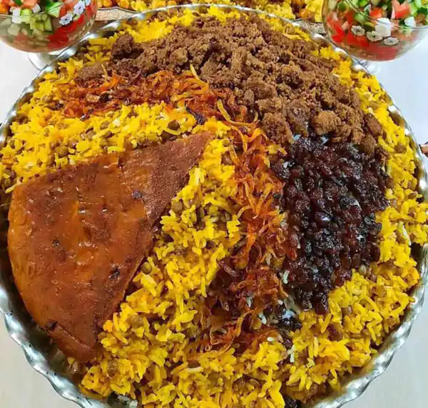 تزیین عدس پلو با گوشت چرخ کرده
