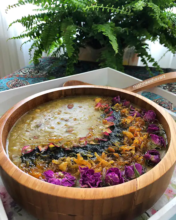 تزیین آش رشته نذری
