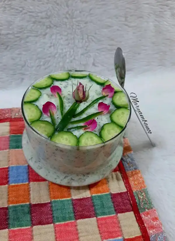 تزیین ماست شیک