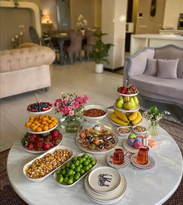چیدمان میز عصرانه مهمانی