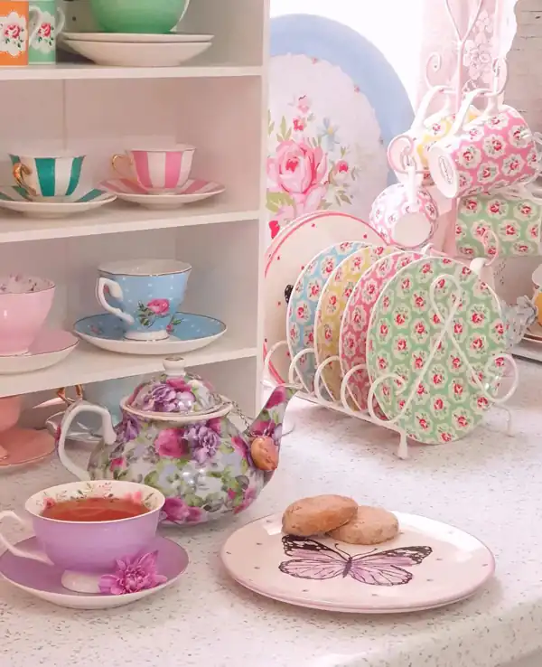 چیدمان روی کابینت آشپزخانه کوچک