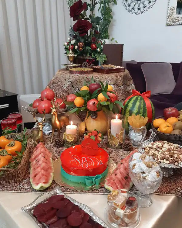 میز شب یلدا