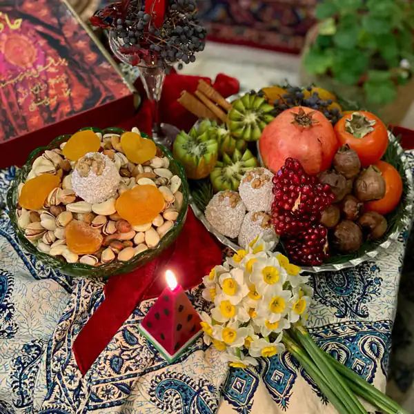 میز شب یلدا سنتی