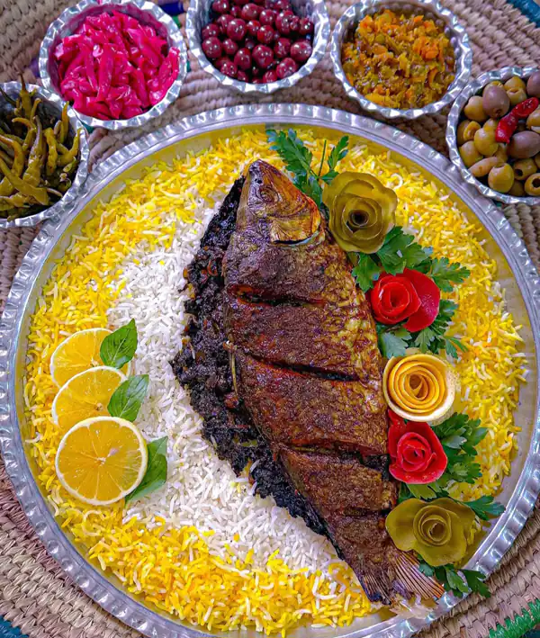 تزیین برنج با زعفران