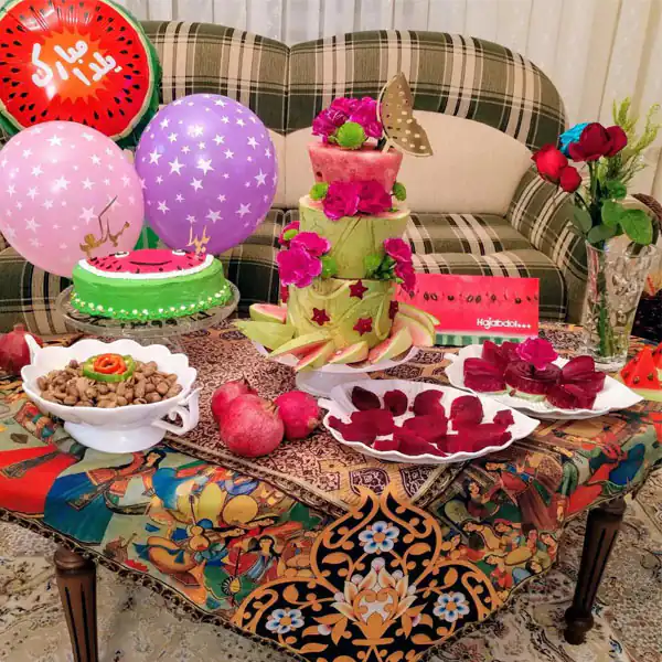 تزیین یلدایی ساده
