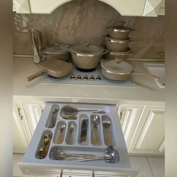 چیدمان کشو کابینت زیر گاز