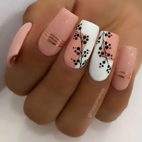 طراحی ناخن بهاری