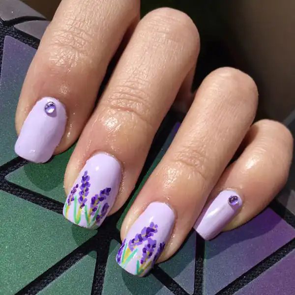 طراحی ناخن دخترانه بنفش
